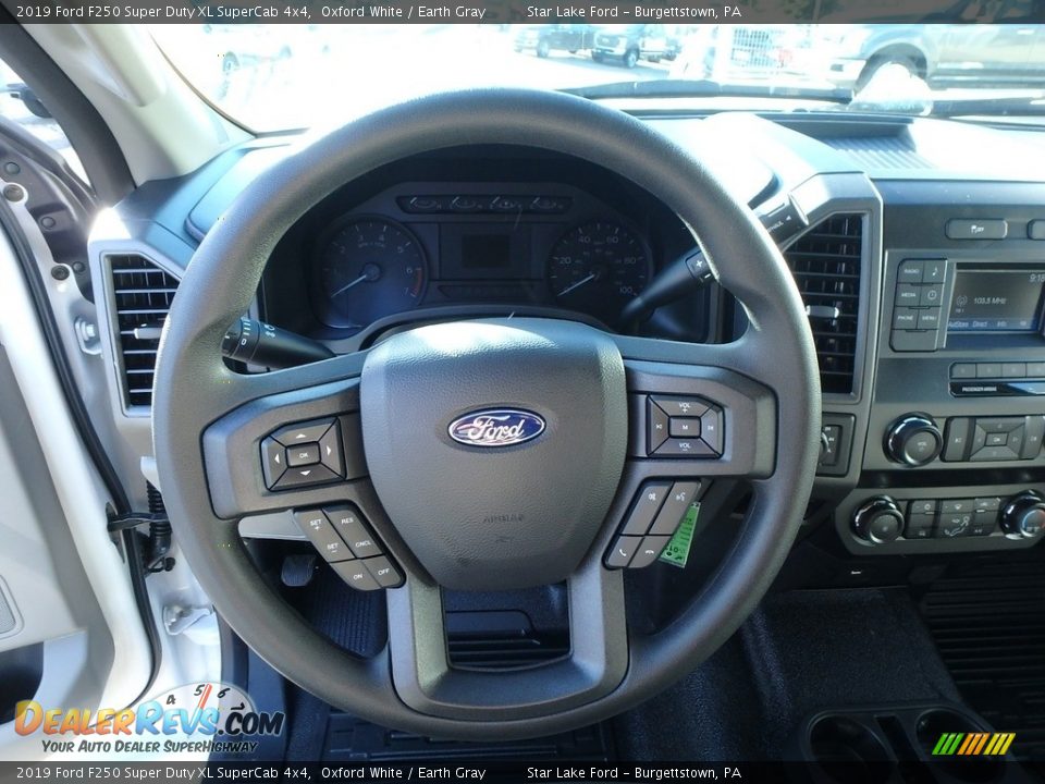 2019 Ford F250 Super Duty XL SuperCab 4x4 Oxford White / Earth Gray Photo #16