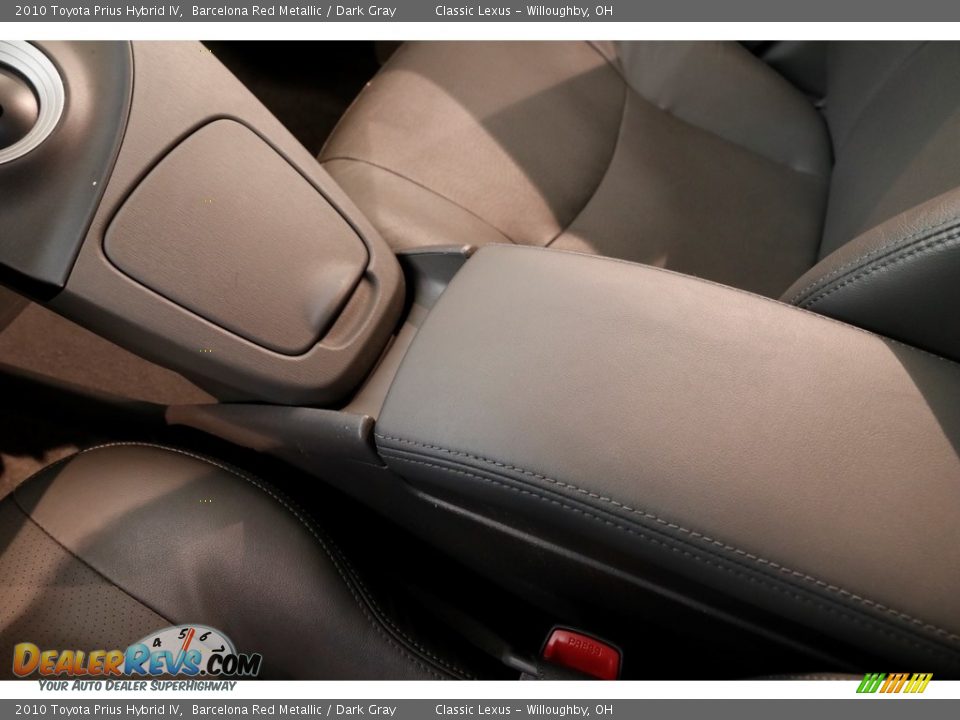 2010 Toyota Prius Hybrid IV Barcelona Red Metallic / Dark Gray Photo #16