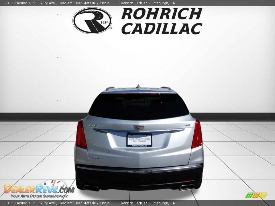 2017 Cadillac XT5 Luxury AWD Radiant Silver Metallic / Cirrus Photo #4