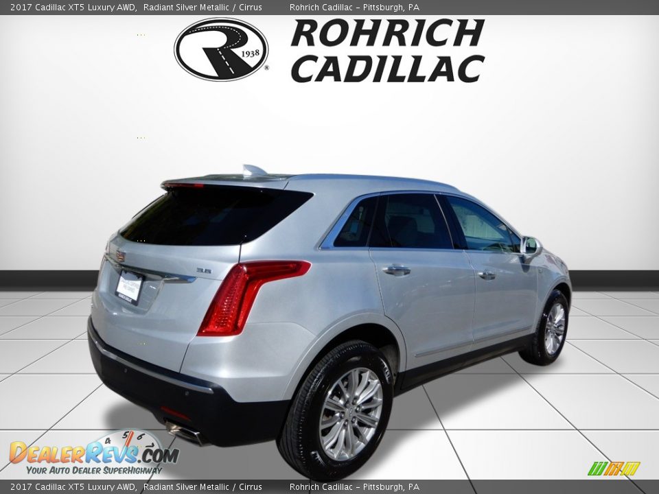 2017 Cadillac XT5 Luxury AWD Radiant Silver Metallic / Cirrus Photo #5