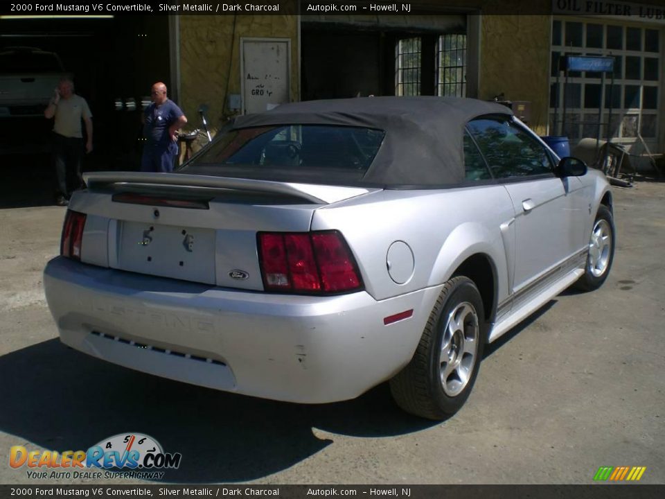 2000 Ford Mustang V6 Convertible Silver Metallic / Dark Charcoal Photo #7