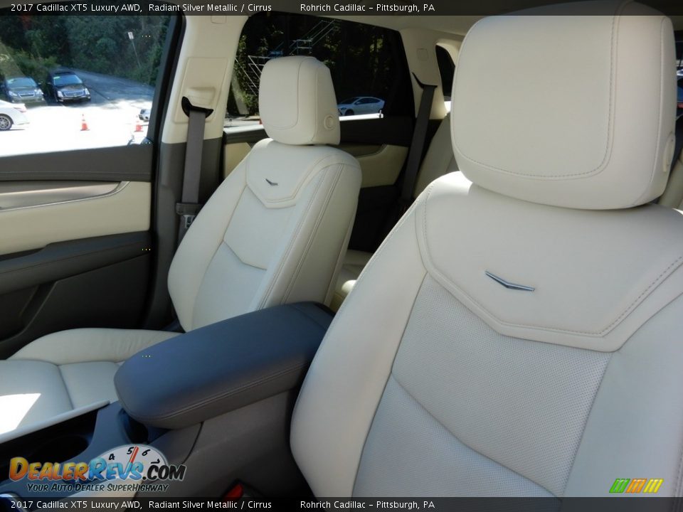 2017 Cadillac XT5 Luxury AWD Radiant Silver Metallic / Cirrus Photo #17
