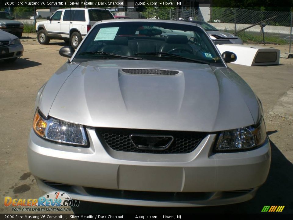 2000 Ford Mustang V6 Convertible Silver Metallic / Dark Charcoal Photo #9