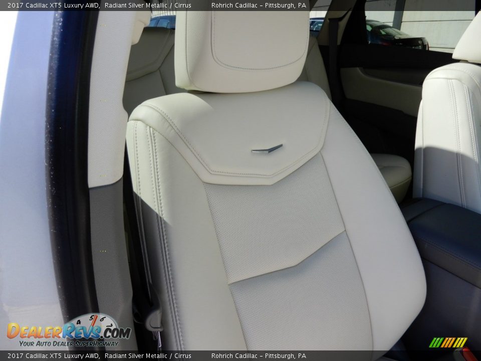 2017 Cadillac XT5 Luxury AWD Radiant Silver Metallic / Cirrus Photo #19