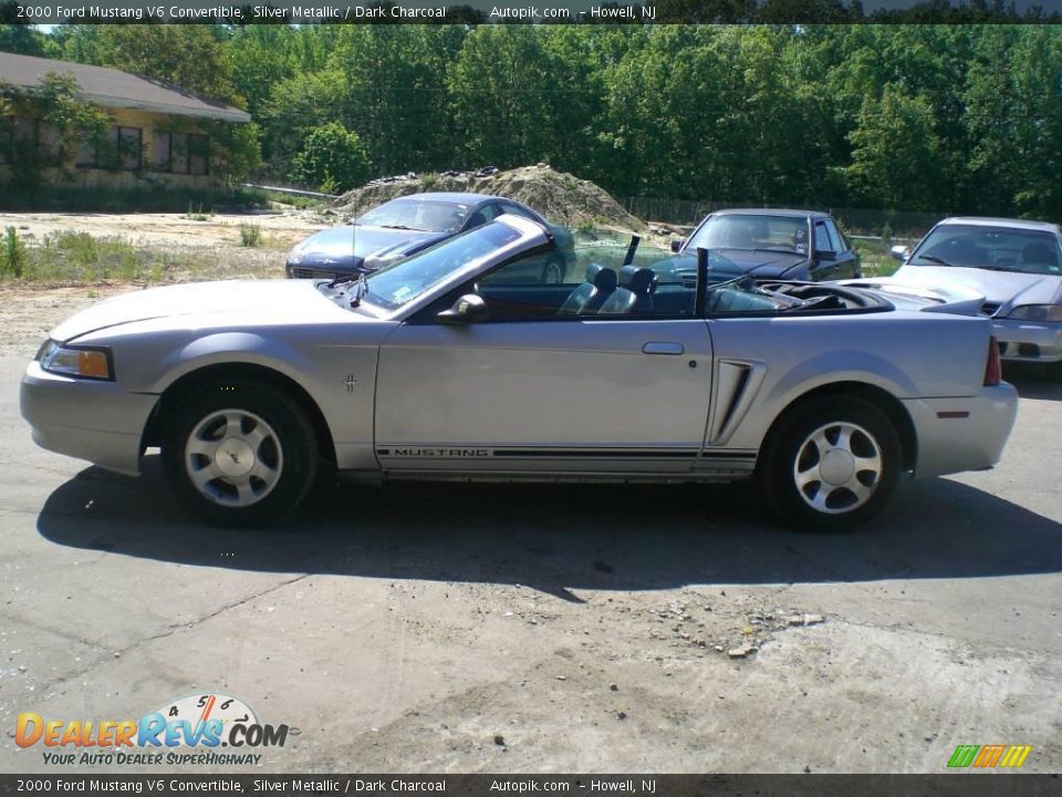 2000 Ford Mustang V6 Convertible Silver Metallic / Dark Charcoal Photo #12