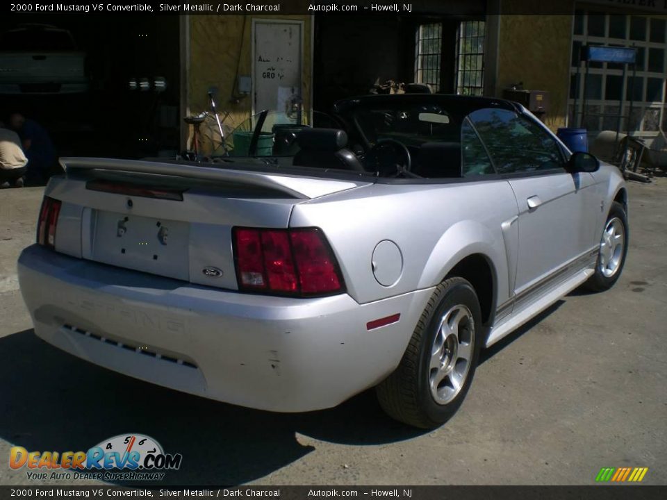 2000 Ford Mustang V6 Convertible Silver Metallic / Dark Charcoal Photo #15