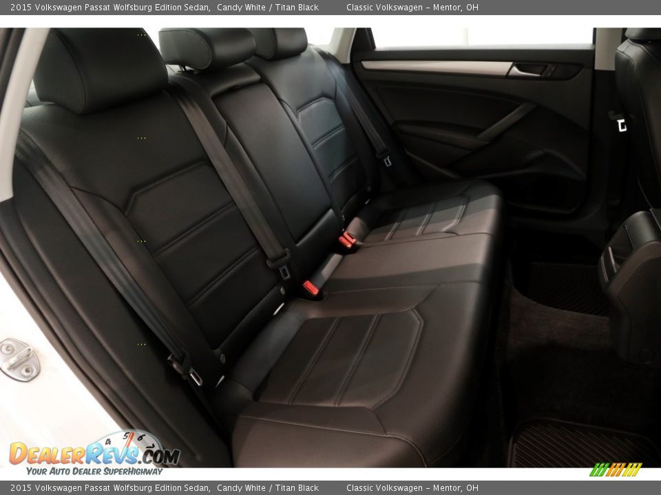 2015 Volkswagen Passat Wolfsburg Edition Sedan Candy White / Titan Black Photo #15