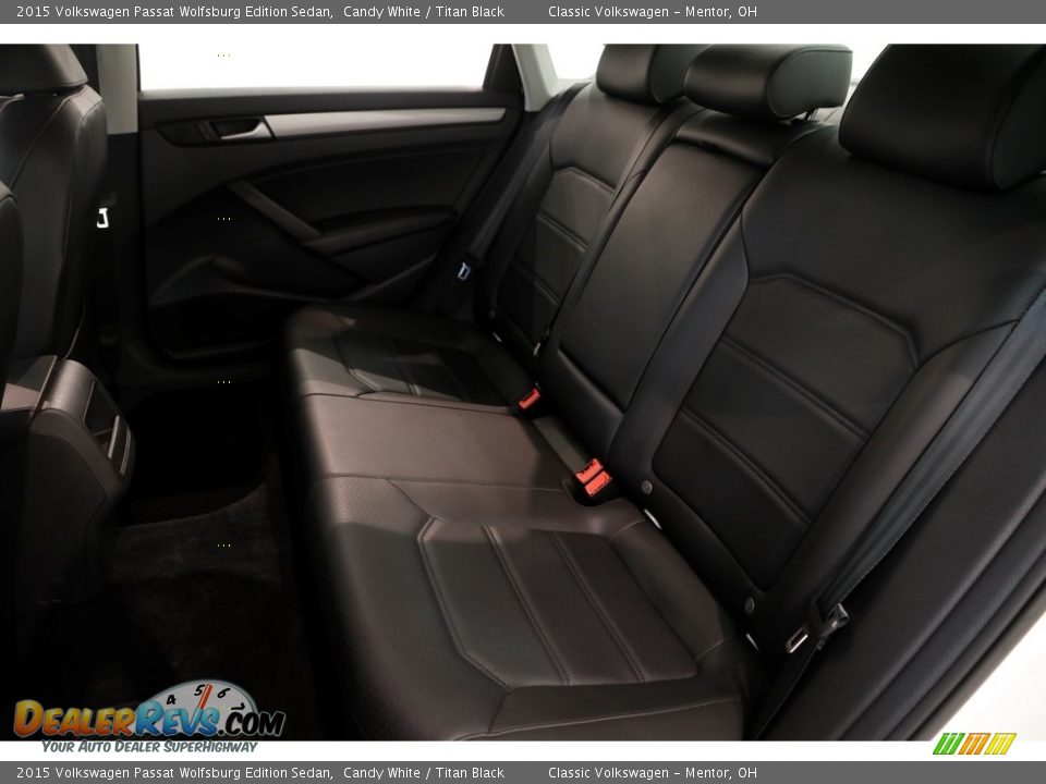 2015 Volkswagen Passat Wolfsburg Edition Sedan Candy White / Titan Black Photo #16