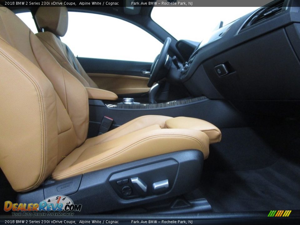 2018 BMW 2 Series 230i xDrive Coupe Alpine White / Cognac Photo #16