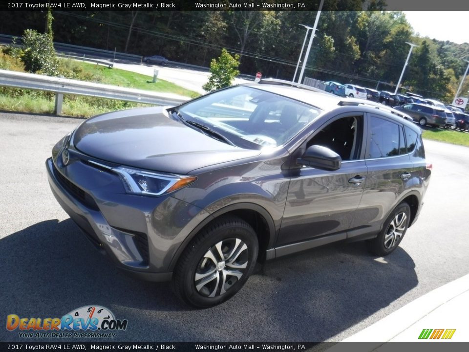 2017 Toyota RAV4 LE AWD Magnetic Gray Metallic / Black Photo #5