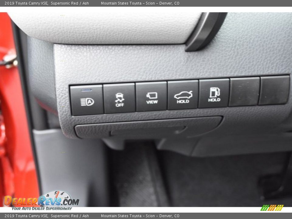 Controls of 2019 Toyota Camry XSE Photo #25