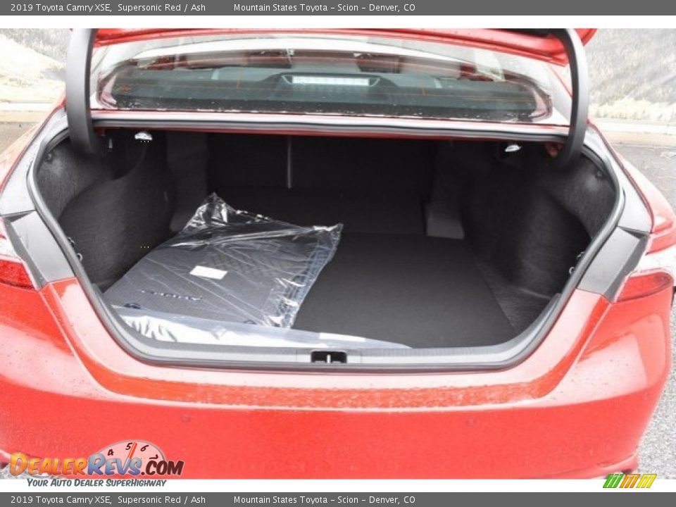 2019 Toyota Camry XSE Trunk Photo #31