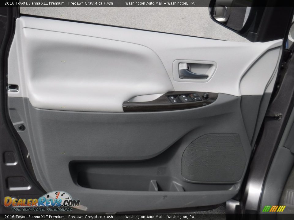2016 Toyota Sienna XLE Premium Predawn Gray Mica / Ash Photo #16