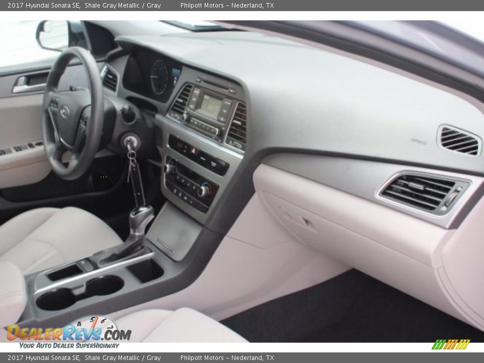 2017 Hyundai Sonata SE Shale Gray Metallic / Gray Photo #32