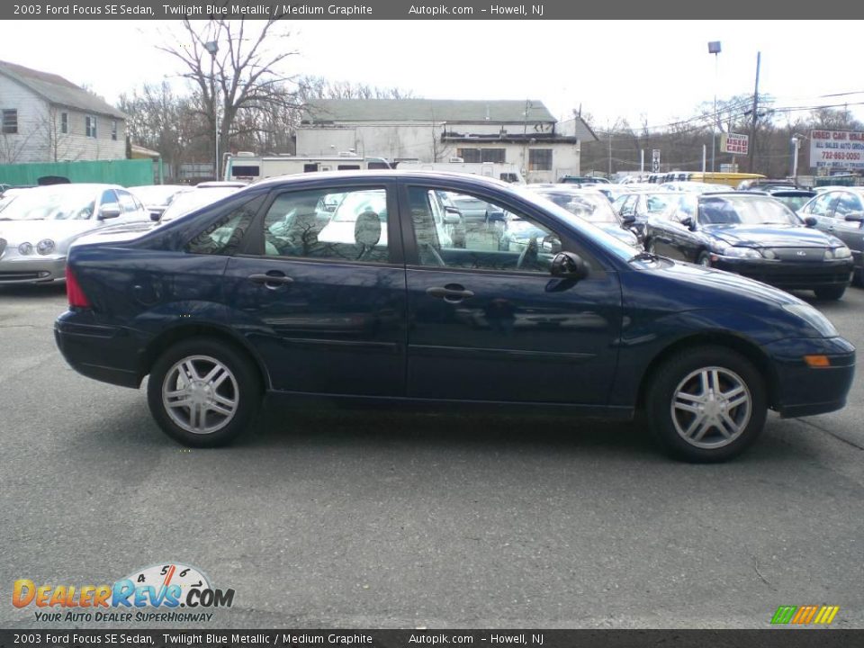 2003 Ford Focus SE Sedan Twilight Blue Metallic / Medium Graphite Photo #6