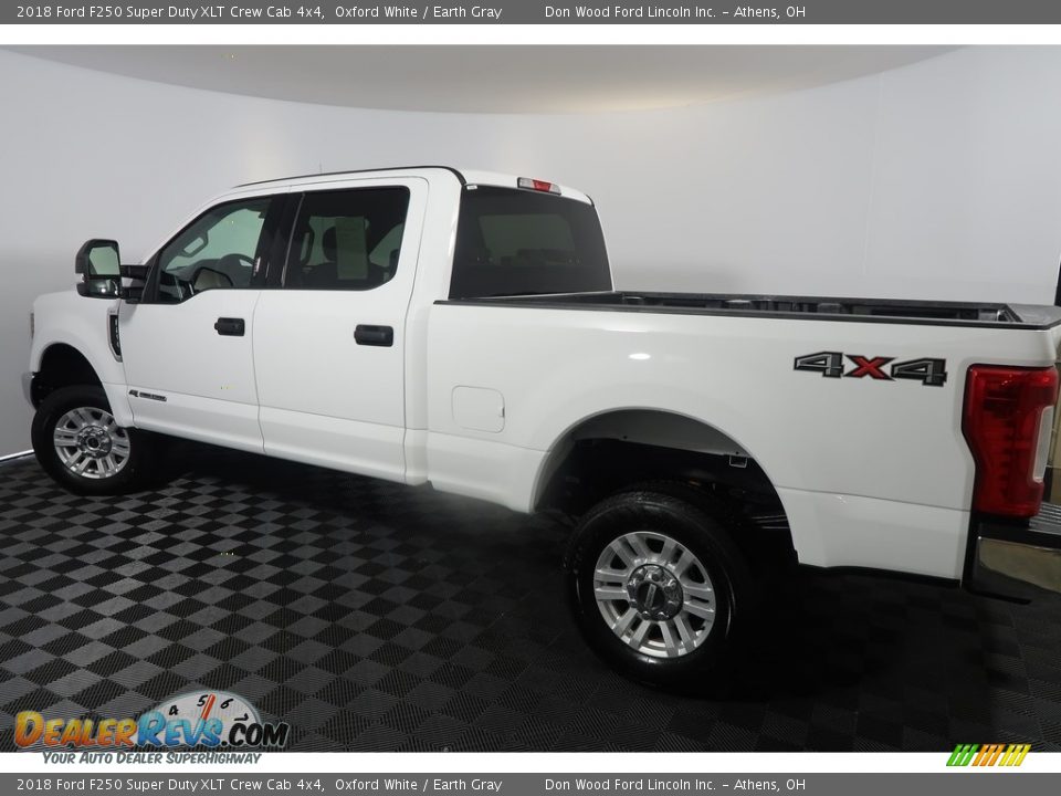 2018 Ford F250 Super Duty XLT Crew Cab 4x4 Oxford White / Earth Gray Photo #8