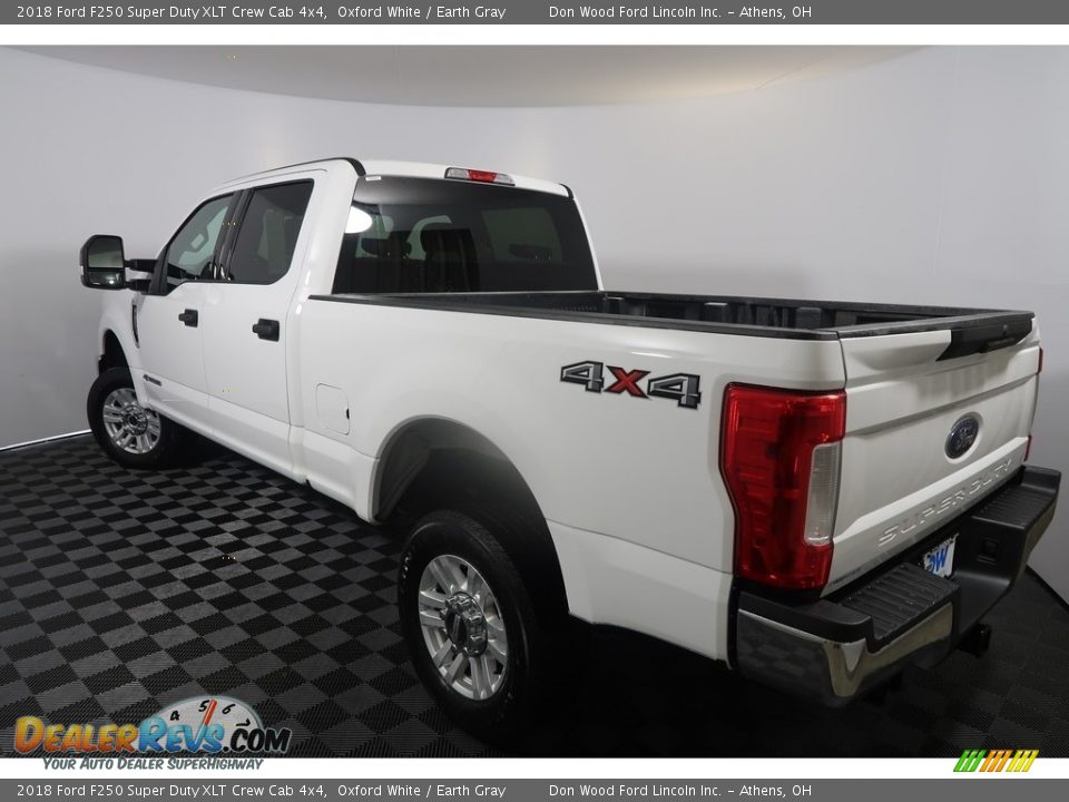 2018 Ford F250 Super Duty XLT Crew Cab 4x4 Oxford White / Earth Gray Photo #9