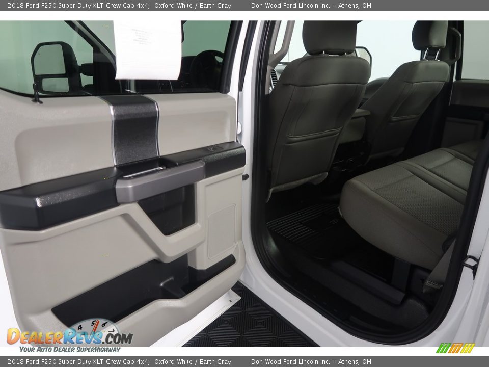 2018 Ford F250 Super Duty XLT Crew Cab 4x4 Oxford White / Earth Gray Photo #34