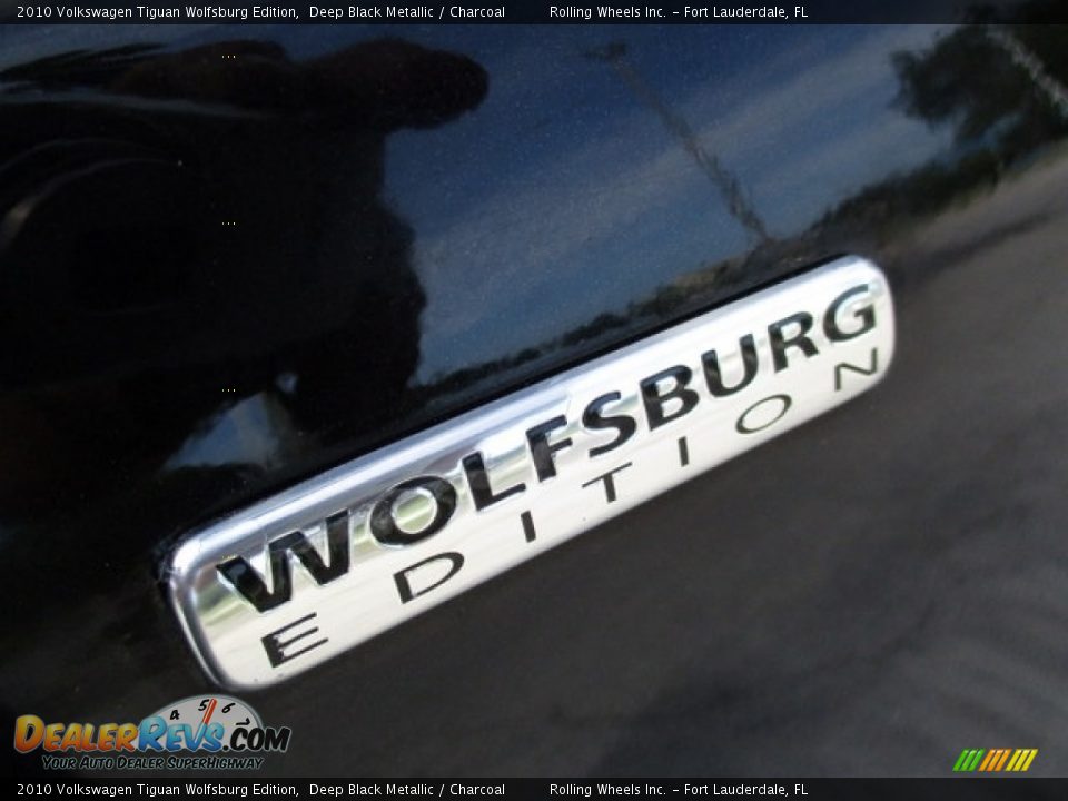 2010 Volkswagen Tiguan Wolfsburg Edition Deep Black Metallic / Charcoal Photo #4