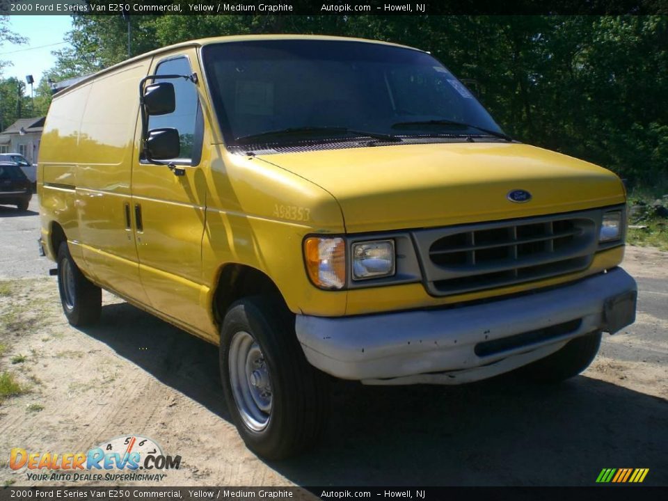 2000 Ford E Series Van E250 Commercial Yellow / Medium Graphite Photo #2