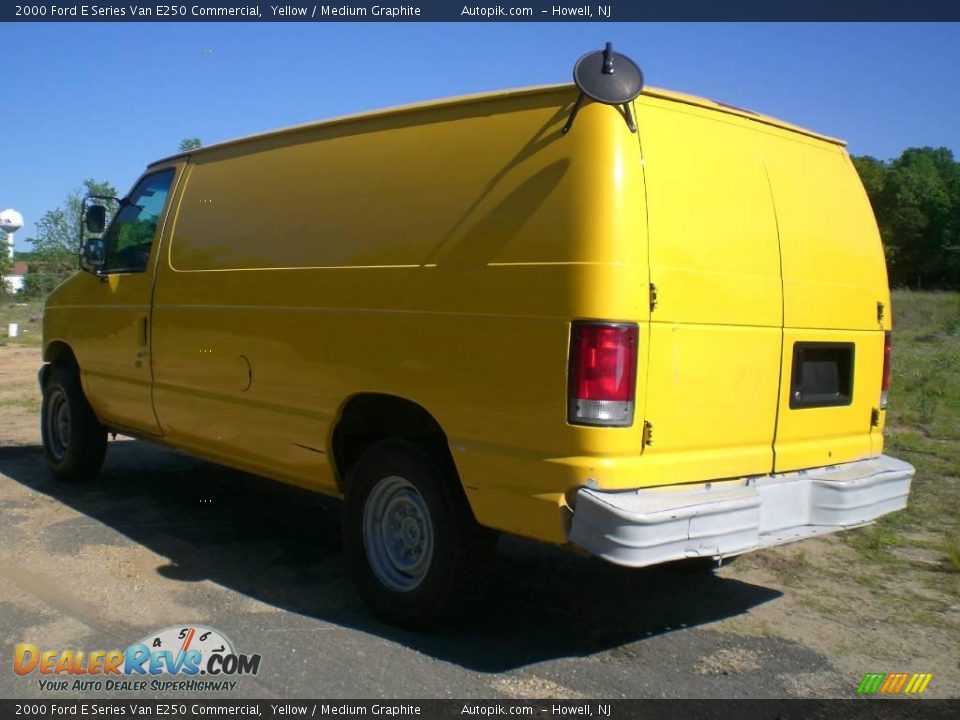 2000 Ford E Series Van E250 Commercial Yellow / Medium Graphite Photo #5