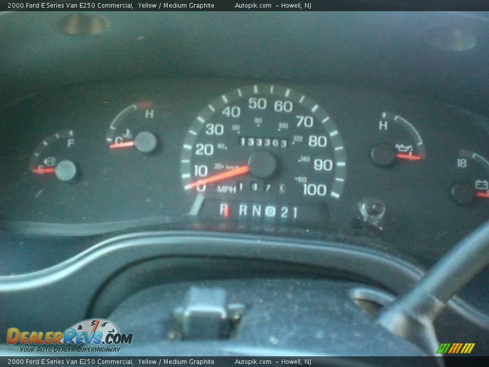 2000 Ford E Series Van E250 Commercial Yellow / Medium Graphite Photo #12