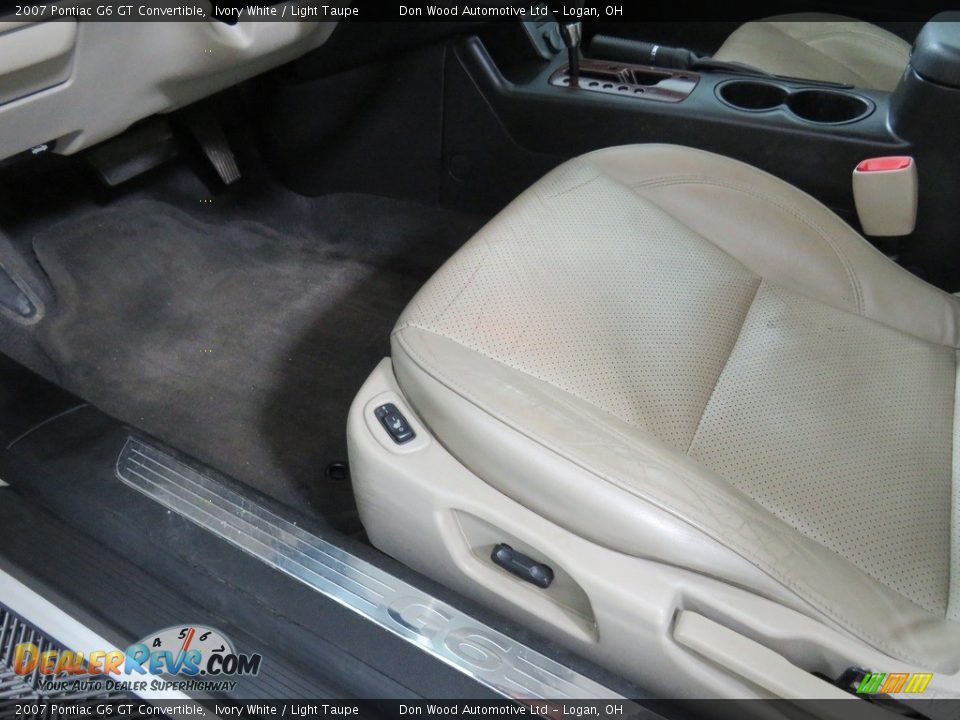 2007 Pontiac G6 GT Convertible Ivory White / Light Taupe Photo #24