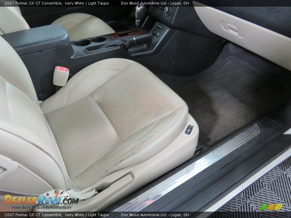 2007 Pontiac G6 GT Convertible Ivory White / Light Taupe Photo #28