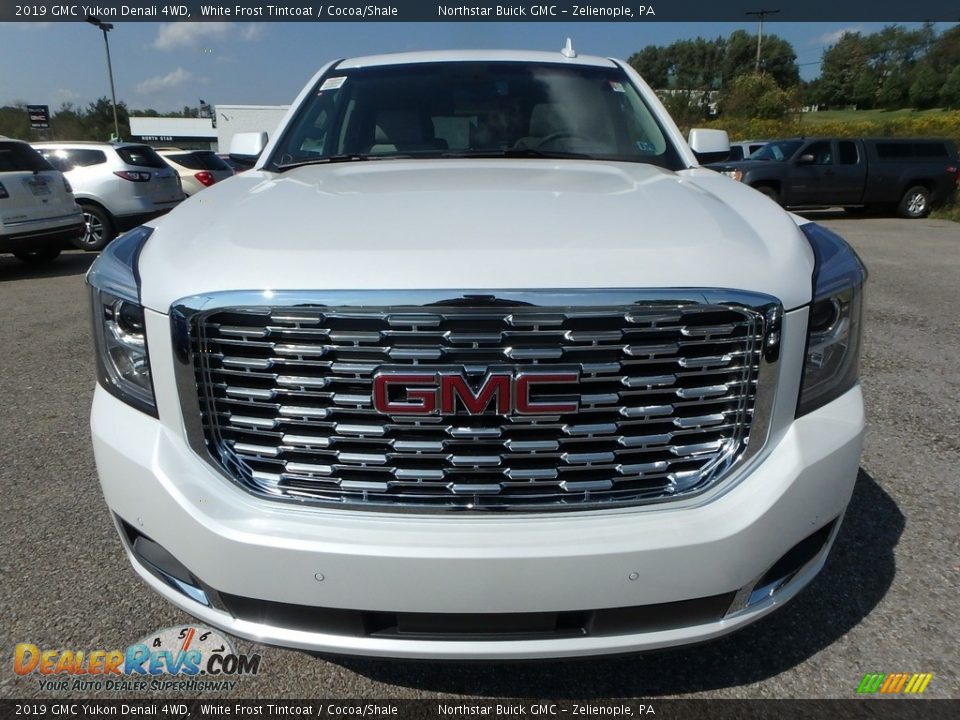 2019 GMC Yukon Denali 4WD White Frost Tintcoat / Cocoa/Shale Photo #2