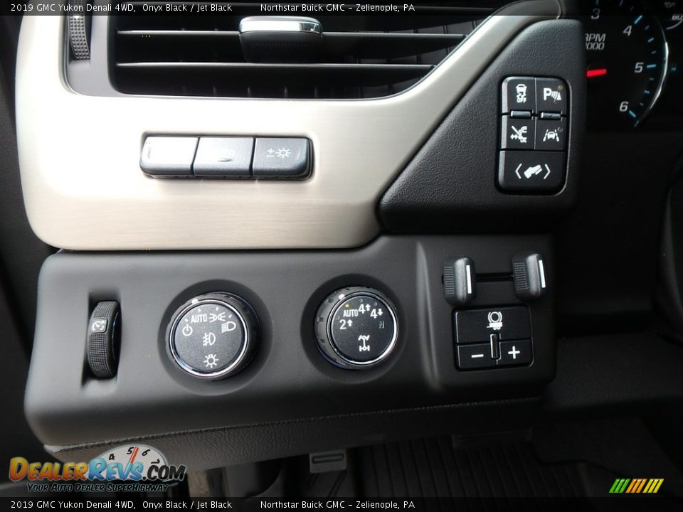 2019 GMC Yukon Denali 4WD Onyx Black / Jet Black Photo #15