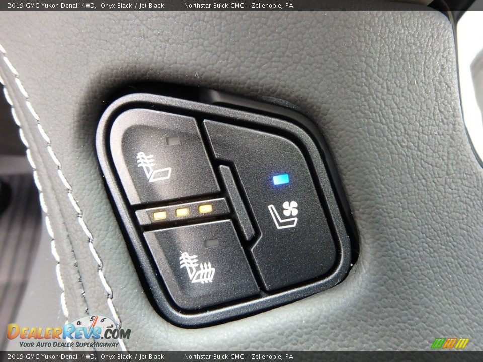 2019 GMC Yukon Denali 4WD Onyx Black / Jet Black Photo #18