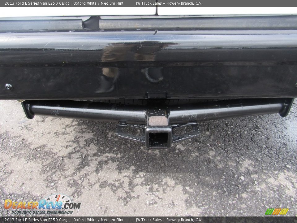 2013 Ford E Series Van E250 Cargo Oxford White / Medium Flint Photo #10