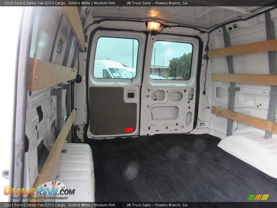 2013 Ford E Series Van E250 Cargo Oxford White / Medium Flint Photo #16