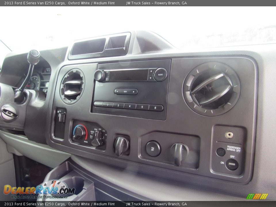 2013 Ford E Series Van E250 Cargo Oxford White / Medium Flint Photo #22