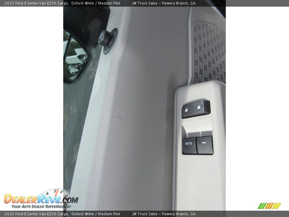 2013 Ford E Series Van E250 Cargo Oxford White / Medium Flint Photo #31