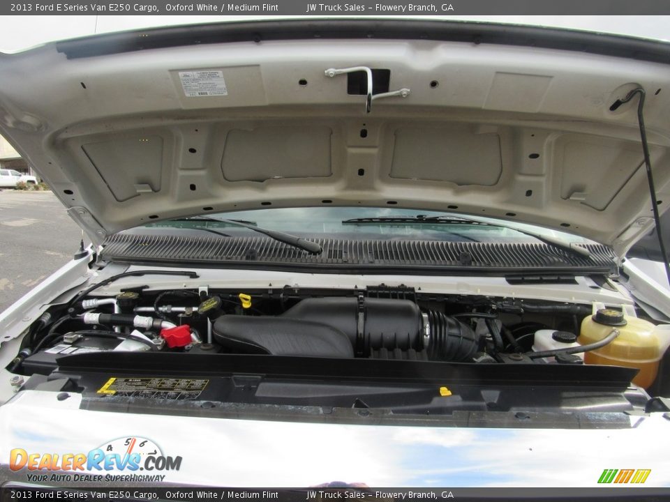2013 Ford E Series Van E250 Cargo Oxford White / Medium Flint Photo #32