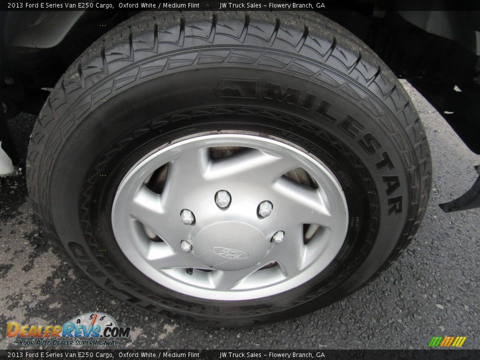 2013 Ford E Series Van E250 Cargo Oxford White / Medium Flint Photo #35