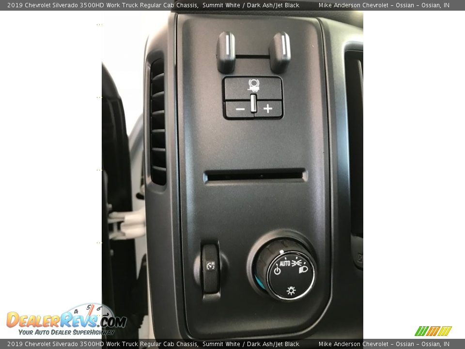 Controls of 2019 Chevrolet Silverado 3500HD Work Truck Regular Cab Chassis Photo #8