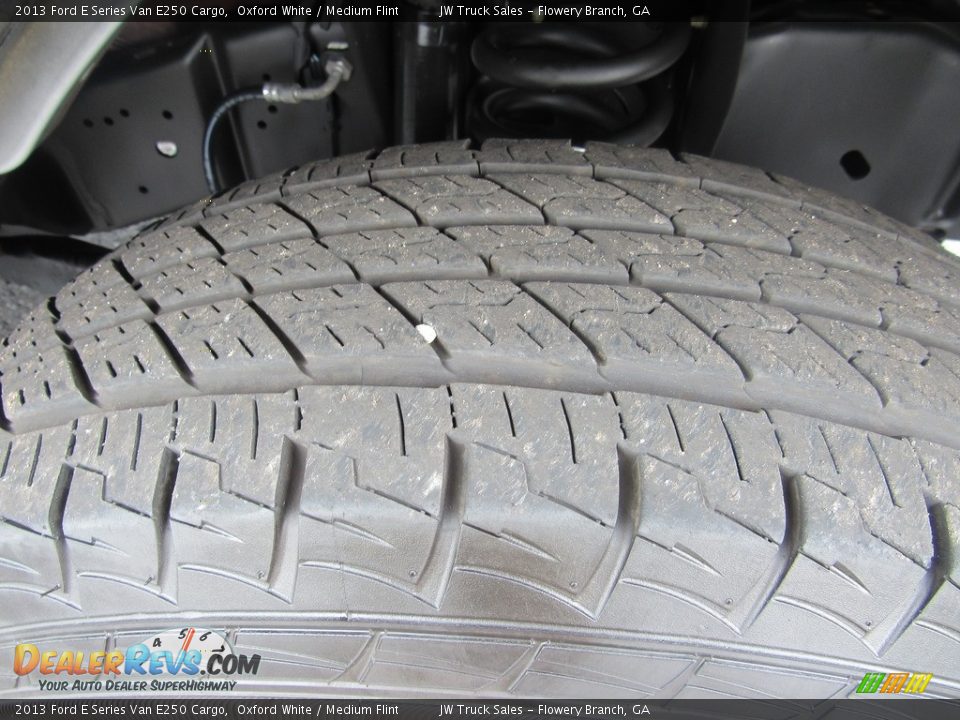 2013 Ford E Series Van E250 Cargo Oxford White / Medium Flint Photo #36