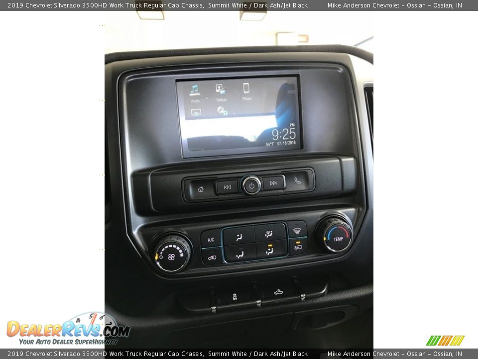 Controls of 2019 Chevrolet Silverado 3500HD Work Truck Regular Cab Chassis Photo #11