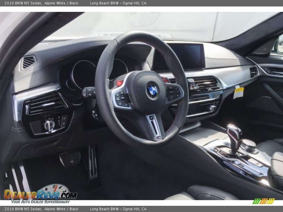 Dashboard of 2019 BMW M5 Sedan Photo #4