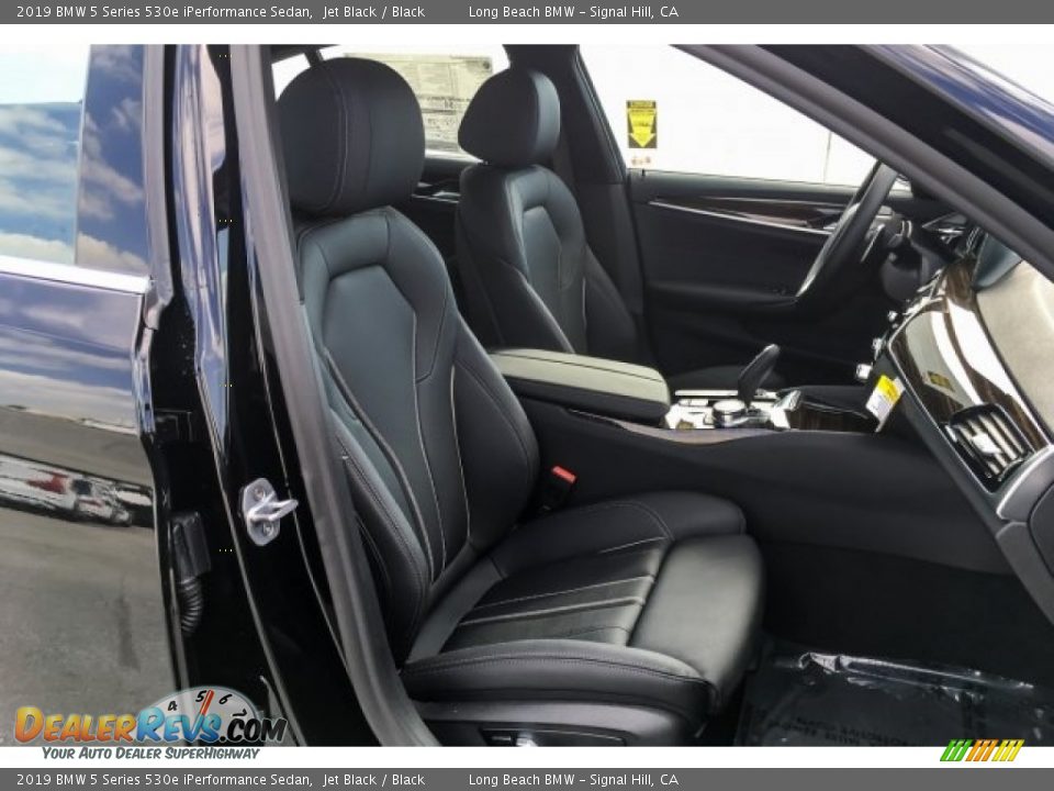 2019 BMW 5 Series 530e iPerformance Sedan Jet Black / Black Photo #5