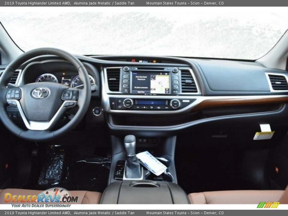 Dashboard of 2019 Toyota Highlander Limited AWD Photo #8