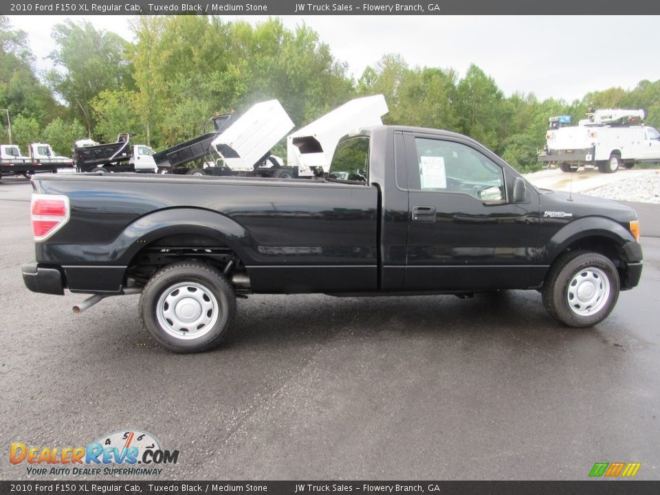 2010 Ford F150 XL Regular Cab Tuxedo Black / Medium Stone Photo #6