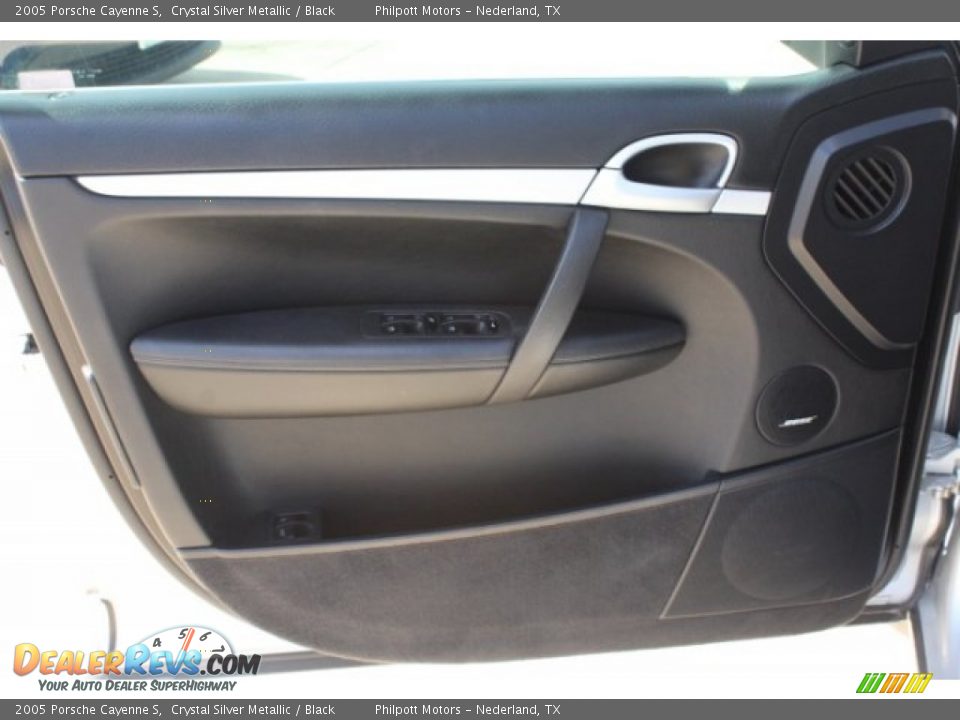 2005 Porsche Cayenne S Crystal Silver Metallic / Black Photo #12