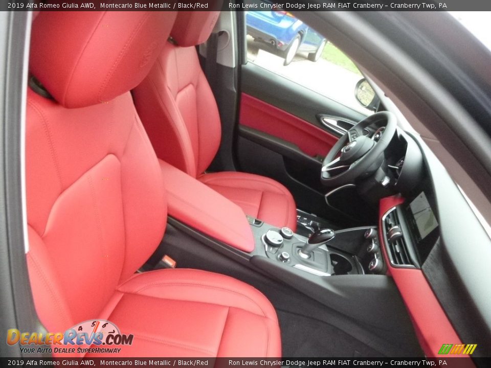 Black/Red Interior - 2019 Alfa Romeo Giulia AWD Photo #14
