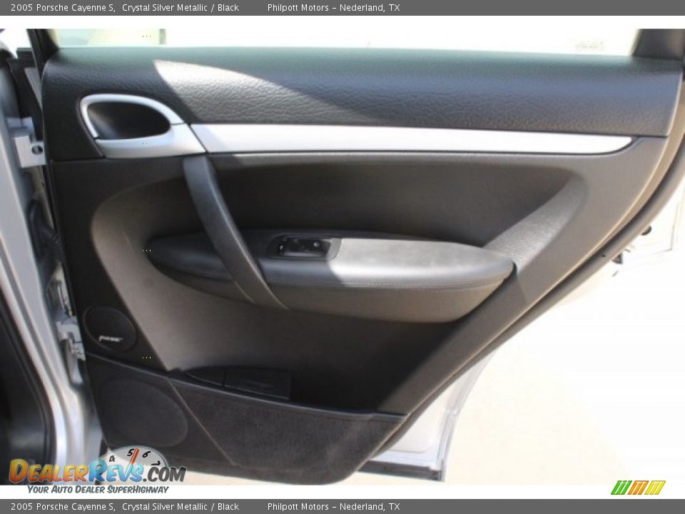 2005 Porsche Cayenne S Crystal Silver Metallic / Black Photo #26
