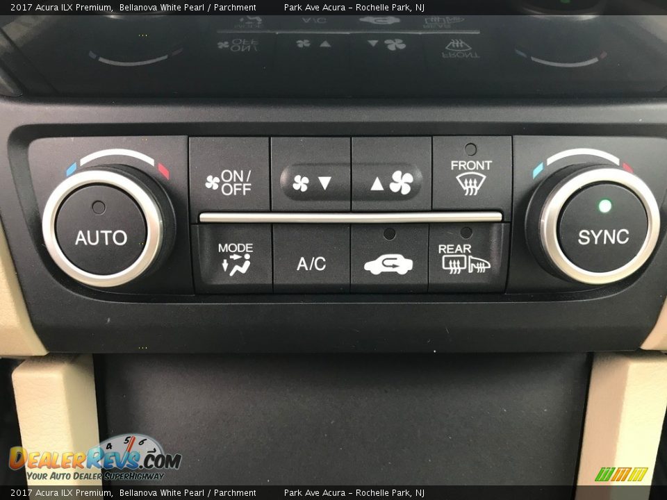 2017 Acura ILX Premium Bellanova White Pearl / Parchment Photo #12