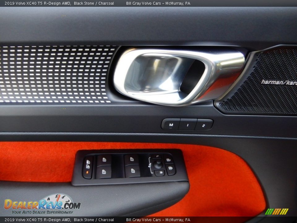 Door Panel of 2019 Volvo XC40 T5 R-Design AWD Photo #14