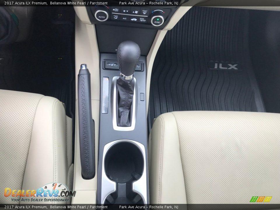 2017 Acura ILX Premium Bellanova White Pearl / Parchment Photo #16